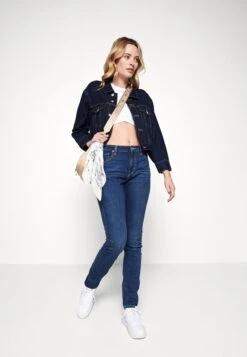 Pier One BANDANA UNISEX 3 PACK - Tuch - Black/white/beige -Modegeschäft für Herren 019bfd3b306a49bfb36d42a4a87d1b8e