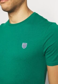 Pier One T-Shirt Basic - Dark Green -Modegeschäft für Herren 12b94af2d1a74678aedfe4291a4eec84