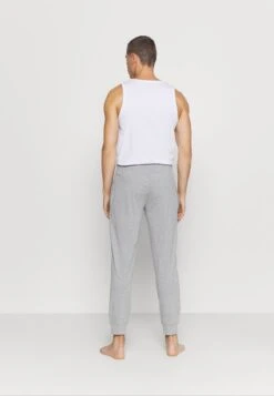 Pier One 2 PACK - Nachtwäsche Hose - Mottled Dark Grey/mottled Grey 10 Pier One 2 PACK - Nachtwäsche Hose - Mottled Dark Grey/mottled Grey -Modegeschäft für Herren 19d064d2851f4acfa521ce0576d2c8f9