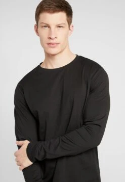 Pier One Langarmshirt - Black 12 Pier One Langarmshirt - Black -Modegeschäft für Herren 1fbd132b4add4334bbab2e96e2f9f9f7