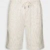 Pier One LINEN BLEND DRAWCORD SHORTS - Shorts - Off-white -Modegeschäft für Herren 228637db60b840a58a2b5acb0845341b
