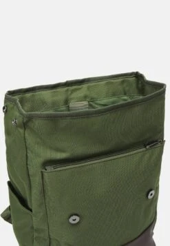 Pier One UNISEX - Tagesrucksack - Khaki 10 Pier One UNISEX - Tagesrucksack - Khaki -Modegeschäft für Herren 2b0ca6c6cbc34af4a0e11575c57a8f18