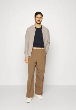 Pier One LEATHER UNISEX - Gürtel - Cognac 13 Pier One LEATHER UNISEX - Gürtel - Cognac -Modegeschäft für Herren 2b56907dcf9b4c248efe1224eb6d0724