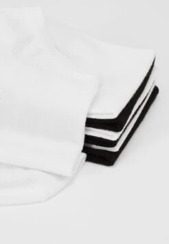 Pier One 7 PACK - Socken - White/black -Modegeschäft für Herren 2c69c9ae8f494ad1b40f2ced9f1674eb