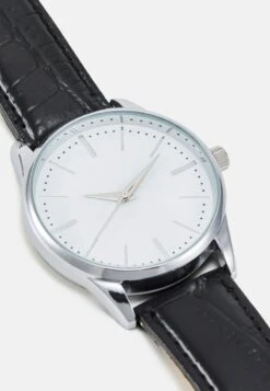 Pier One UNISEX - Uhr - Black 11 Pier One UNISEX - Uhr - Black -Modegeschäft für Herren 2ca027bca7d1423cb853a7efca721600