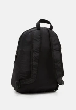 Pier One Tagesrucksack - Black 9 Pier One Tagesrucksack - Black -Modegeschäft für Herren 2d278c9081b04670b30b3f6d620bf60d