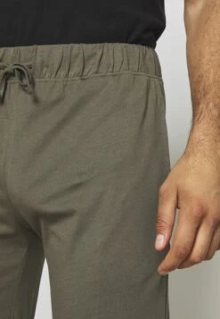 Pier One 2 PACK - Nachtwäsche Hose - Black/khaki -Modegeschäft für Herren 2d7e8aabb1c34004a160f9bd3c559011