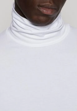 Pier One Langarmshirt - White 12 Pier One Langarmshirt - White -Modegeschäft für Herren 34c6e3d430a34ad2bb932847f3fff535