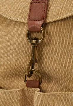 Pier One UNISEX - Tagesrucksack - Camel -Modegeschäft für Herren 40506a1d2def47709693e60d5ea11fde