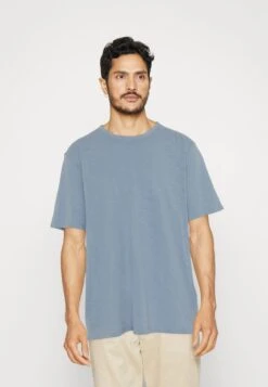 Pier One 5 PACK - T-Shirt Basic - Mint/off-white/khaki -Modegeschäft für Herren 456f683be2e949a19e4f9933b04637c7