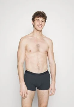 Pier One 7 PACK - Panties - Black/white/light Blue 11 Pier One 7 PACK - Panties - Black/white/light Blue -Modegeschäft für Herren 486a371487e7494cb2d5f8b88ad1439a