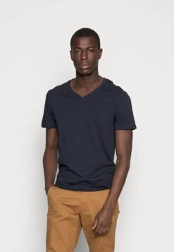 Pier One 5 PACK - T-Shirt Basic - White/blue/black 10 Pier One 5 PACK - T-Shirt Basic - White/blue/black -Modegeschäft für Herren 4a34d78ca51f42698346376dd60fb2d7