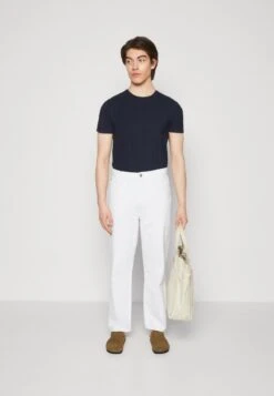 Pier One Jeans Relaxed Fit - White 9 Pier One Jeans Relaxed Fit - White -Modegeschäft für Herren 4ded9c211d3c46058c64e472e713c126