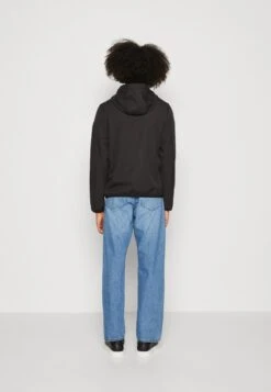 Pier One Regenjacke / Wasserabweisende Jacke - Black -Modegeschäft für Herren 4e357a4c9dc64463935acb495187a2e8