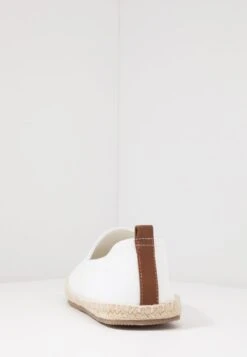 Pier One RENA ESPADRILLE UNISEX - Espadrille - White 11 Pier One RENA ESPADRILLE UNISEX - Espadrille - White -Modegeschäft für Herren 4f1c7dae0cbb47efaca02a71fb79d125