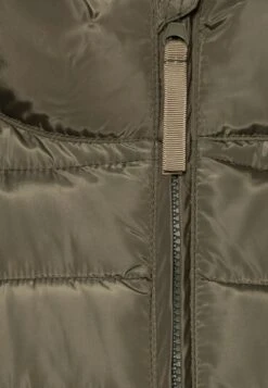 Pier One Weste - Olive 10 Pier One Weste - Olive -Modegeschäft für Herren 50831479d5df4957b9eb020593ba37c8