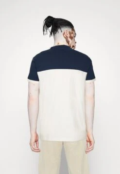 Pier One T-Shirt Print - Dark Blue/white 10 Pier One T-Shirt Print - Dark Blue/white -Modegeschäft für Herren 51d091ecca2a48379b91667008142633