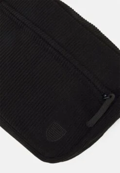 Pier One UNISEX - Umhängetasche - Black -Modegeschäft für Herren 596e97f9530b4ebc97d9227d0e8d2dca