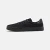 Pier One UNISEX - Sneaker Low - Black -Modegeschäft für Herren 63dc2cef3093475d8b1fb4dd972f3e39