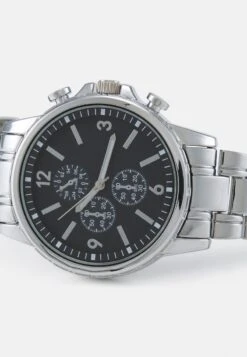 Pier One UNISEX - Uhr - Silver-coloured/black 11 Pier One UNISEX - Uhr - Silver-coloured/black -Modegeschäft für Herren 74a3ccc1c5ec4cf19b661e26058a743f