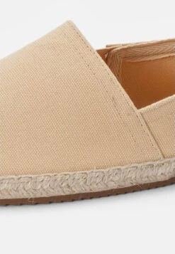 Pier One RENA ESPADRILLE UNISEX - Espadrille - Beige 13 Pier One RENA ESPADRILLE UNISEX - Espadrille - Beige -Modegeschäft für Herren 7bf9f79cf7ad4df8a90b17f86d74fca8