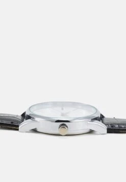 Pier One UNISEX - Uhr - Black 10 Pier One UNISEX - Uhr - Black -Modegeschäft für Herren 8310a8d6beeb42dfa6f09289ac50faa8