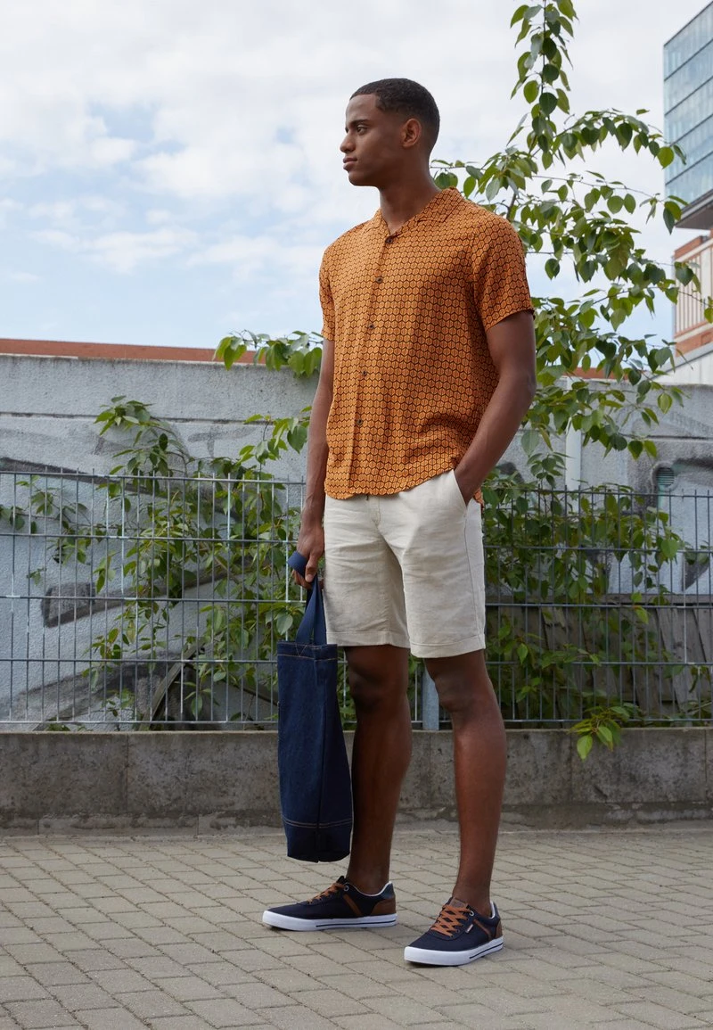 Pier One LINEN BLEND DRAWCORD SHORTS - Shorts - Beige 3 Pier One LINEN BLEND DRAWCORD SHORTS - Shorts - Beige