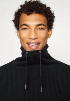 Pier One STRUCTURE BLOCK HIGH COLLAR - Strickjacke - Black -Modegeschäft für Herren 8ae538afff544777a63a44071114fc02