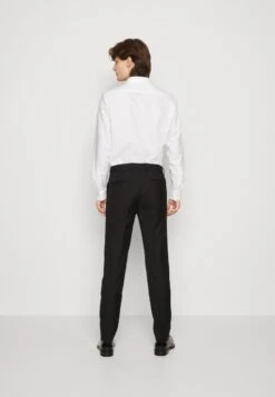 Pier One SET - Anzug - Black 12 Pier One SET - Anzug - Black -Modegeschäft für Herren 8dfce3cb1d0847869705990ca253a88a