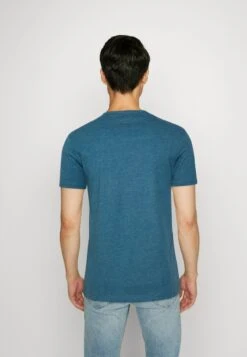 Pier One 5 PACK - T-Shirt Basic - Mottled Blue/light Green/off-white 10 Pier One 5 PACK - T-Shirt Basic - Mottled Blue/light Green/off-white -Modegeschäft für Herren 92b3aeb6acd54c0096689803c138ac14