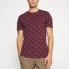 Pier One T-Shirt Print - Bordeaux -Modegeschäft für Herren a616fbdfd4da4922a9f3f77bb71d9a16 1