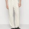 Pier One DRAWCORD TROUSERS - Stoffhose - Off-white -Modegeschäft für Herren b95eb718ba79473385a4a0d44aaaf9c3