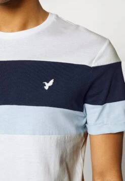 Pier One T-Shirt Print - White/blue 13 Pier One T-Shirt Print - White/blue -Modegeschäft für Herren b9633214d8374f3ca392090ae2687d7c