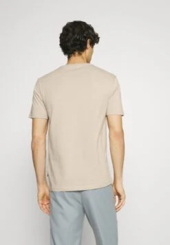 Pier One 5 PACK - T-Shirt Basic - Dark Grey/dark Blue/olive 10 Pier One 5 PACK - T-Shirt Basic - Dark Grey/dark Blue/olive -Modegeschäft für Herren c945902471204c0fbdb85ef87c17d2c9