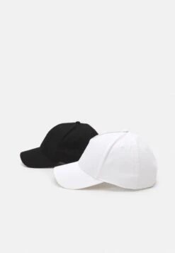 Pier One UNISEX 2 PACK - Cap - Black/white 10 Pier One UNISEX 2 PACK - Cap - Black/white -Modegeschäft für Herren ca248325deac4f01afb539b5660c2a9a