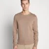Pier One BASIC CREWNECK - Strickpullover - Mottled Beige -Modegeschäft für Herren cc4d98d60e7a447cbbb2e3da965107ff