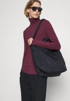 Pier One 2 PACK - Langarmshirt - Bordeaux/dark Blue -Modegeschäft für Herren d2615e04deb9419db6c41a5fcc3d6b1a