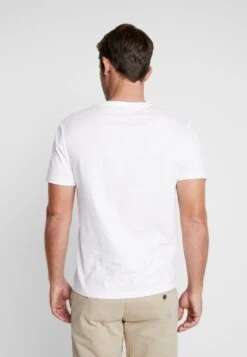 Pier One 3 PACK - T-Shirt Basic - White -Modegeschäft für Herren dd9b35a7ff65475f8768ff00fea41e9f