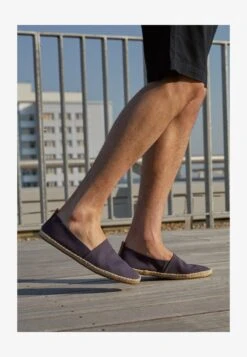 Pier One RENA ESPADRILLE UNISEX - Espadrille - Dark Blue 10 Pier One RENA ESPADRILLE UNISEX - Espadrille - Dark Blue -Modegeschäft für Herren ddd12ad1b1c0447b922653244352df1c
