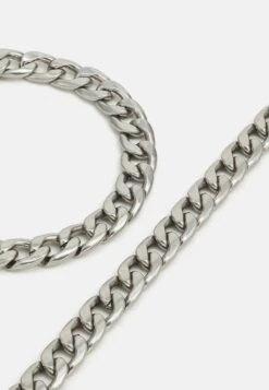 Pier One 2PACK SET - Halskette - Silver-coloured -Modegeschäft für Herren df2f201b74344f4db97bf89a3f01a241