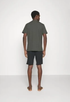 Pier One Nachtwäsche Set - Black/khaki -Modegeschäft für Herren dff8d64f5dae430fbf7661fdfb51e125