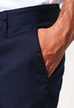 Pier One SLIM FIT CHINO - Chino - Dark Blue -Modegeschäft für Herren e9b0cf0937424b249f03ead3cee4c9bf