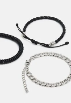 Pier One 5 PACK - Armband - Silver-coloured, Black 9 Pier One 5 PACK - Armband - Silver-coloured, Black -Modegeschäft für Herren f5c55e53cd004219b395b1d6c72c217e