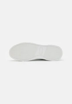 Pier One UNISEX - Sneaker Low - White -Modegeschäft für Herren f8e8249702ff4ae595b1f702a4c7b8c5