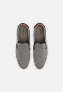 Pier One UNISEX - Slipper - Dark Grey 11 Pier One UNISEX - Slipper - Dark Grey -Modegeschäft für Herren fd4006995ad74583bd5d996537dcc72b