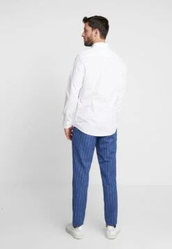 Pier One 2 PACK - Businesshemd - White 10 Pier One 2 PACK - Businesshemd - White -Modegeschäft für Herren fe3882eaf28b48838ea76cbb4b0ad904